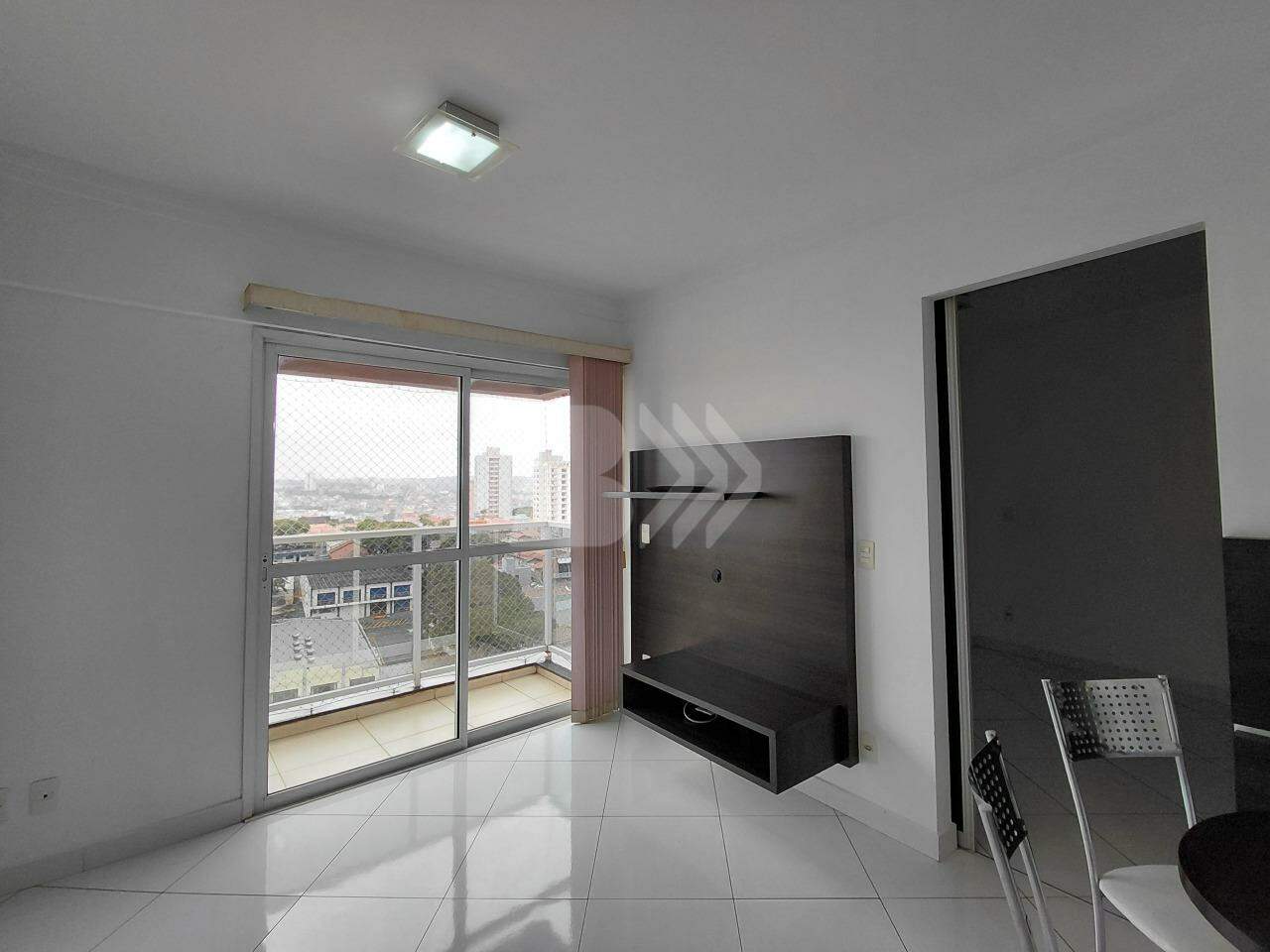 Apartamento para aluguel no Bairro Alto: 