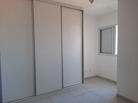 Apartamento para aluguel no Bairro Alto: 