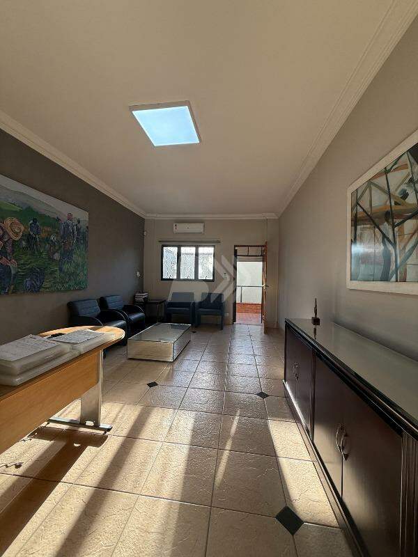 Casa Comercial para aluguel no Vila Rezende: 