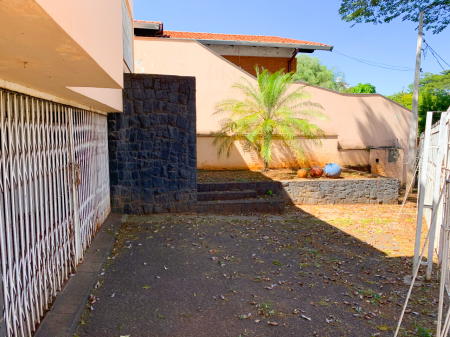 Casa Comercial à venda no Jardim Europa: casa-para-comprar-no-jardim-europa-02