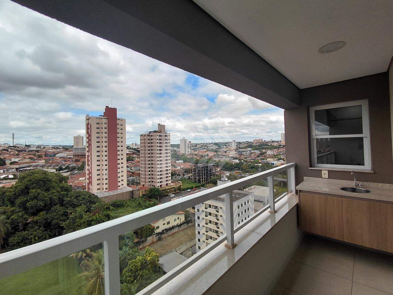 Apartamento para aluguel no Bairro Alto: 