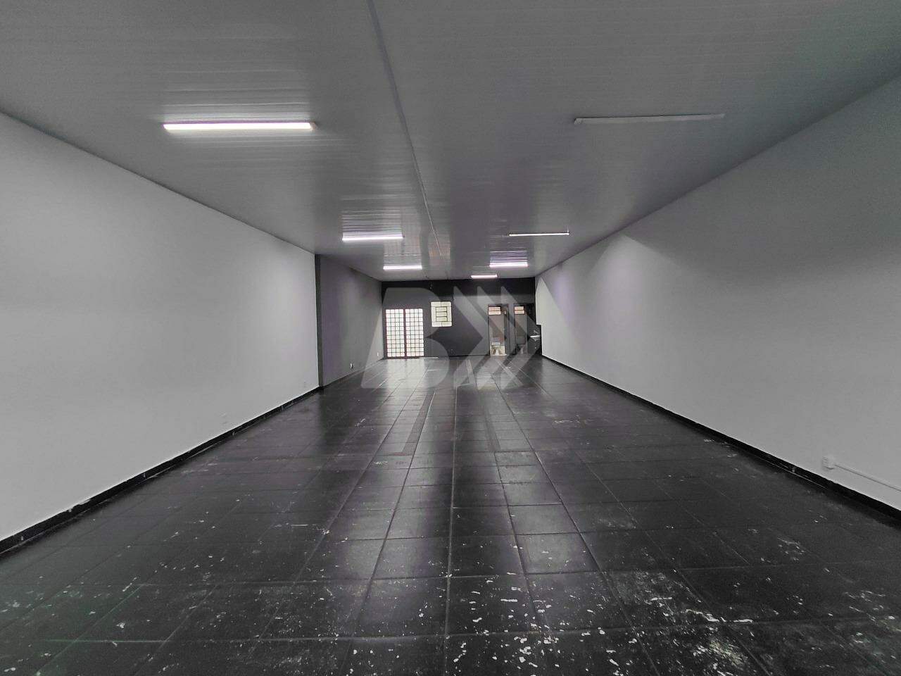 Salão Comercial para aluguel no Vila Rezende: 