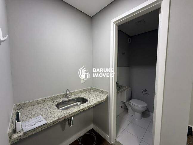Sala à venda no bairro JARDIM POMPEIAIndaiatuba: 