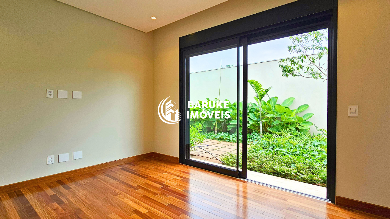 Casa de condomínio à venda no bairro Parque Villa dos PinheirosIndaiatuba: 