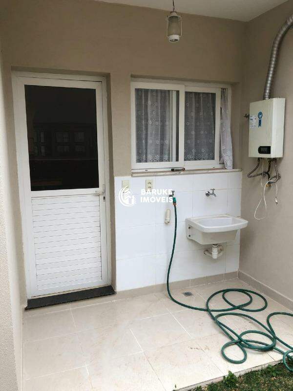 Casa de condomínio para aluguel no bairro VILA SUICAIndaiatuba: 