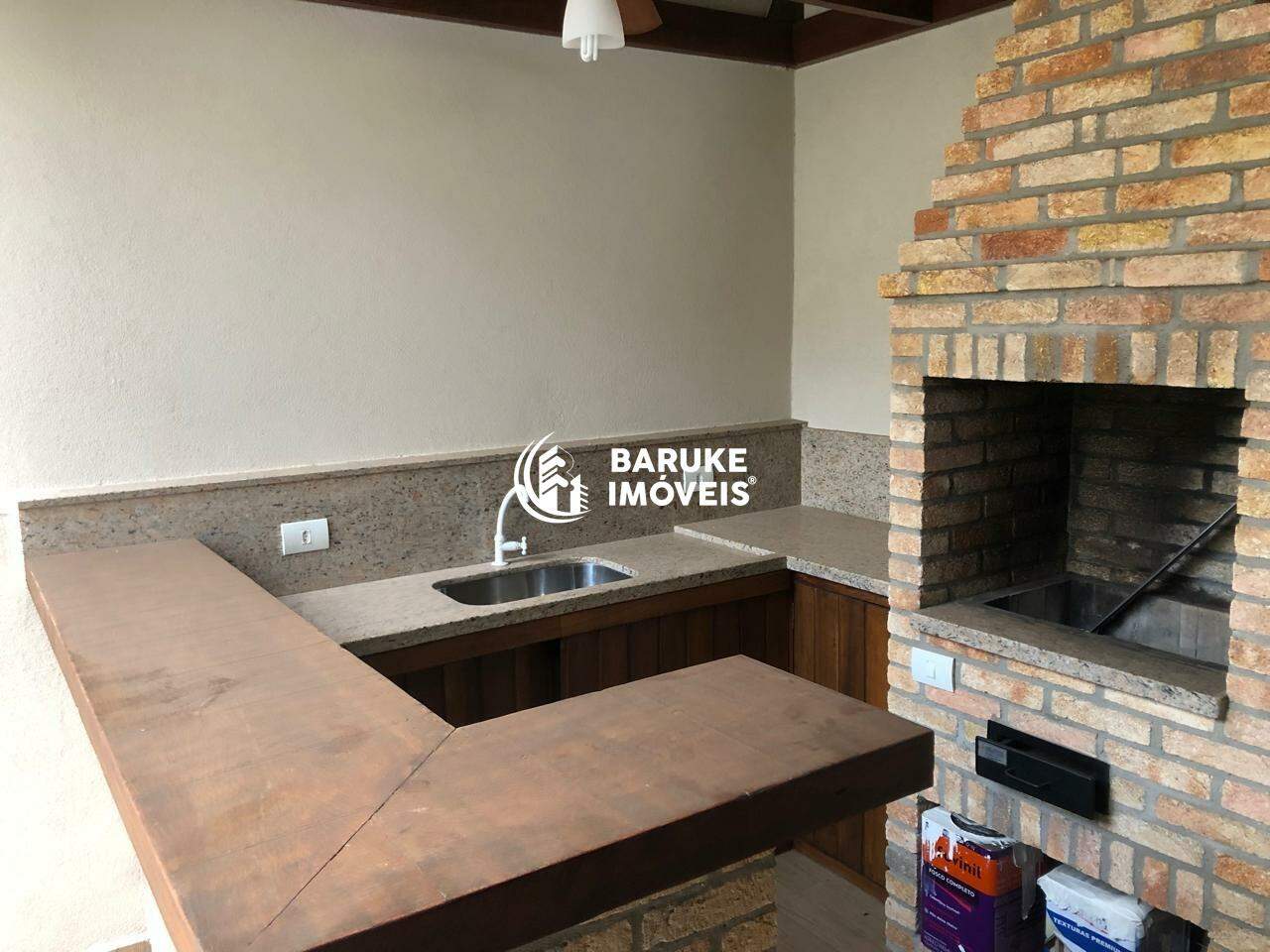Casa de condomínio para aluguel no bairro VILA SUICAIndaiatuba: 