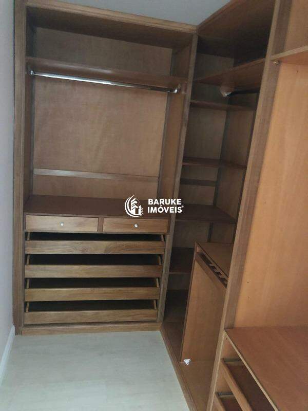 Casa de condomínio para aluguel no bairro VILA SUICAIndaiatuba: 