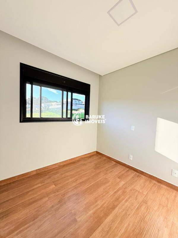 Casa de condomínio à venda no bairro Jardim Villa SapezalIndaiatuba: 