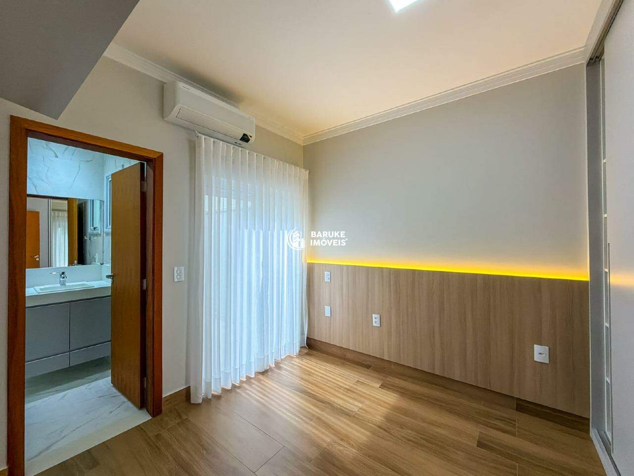 Casa de condomínio à venda no bairro JARDIM RESIDENCIAL MARIA DULCEIndaiatuba: 