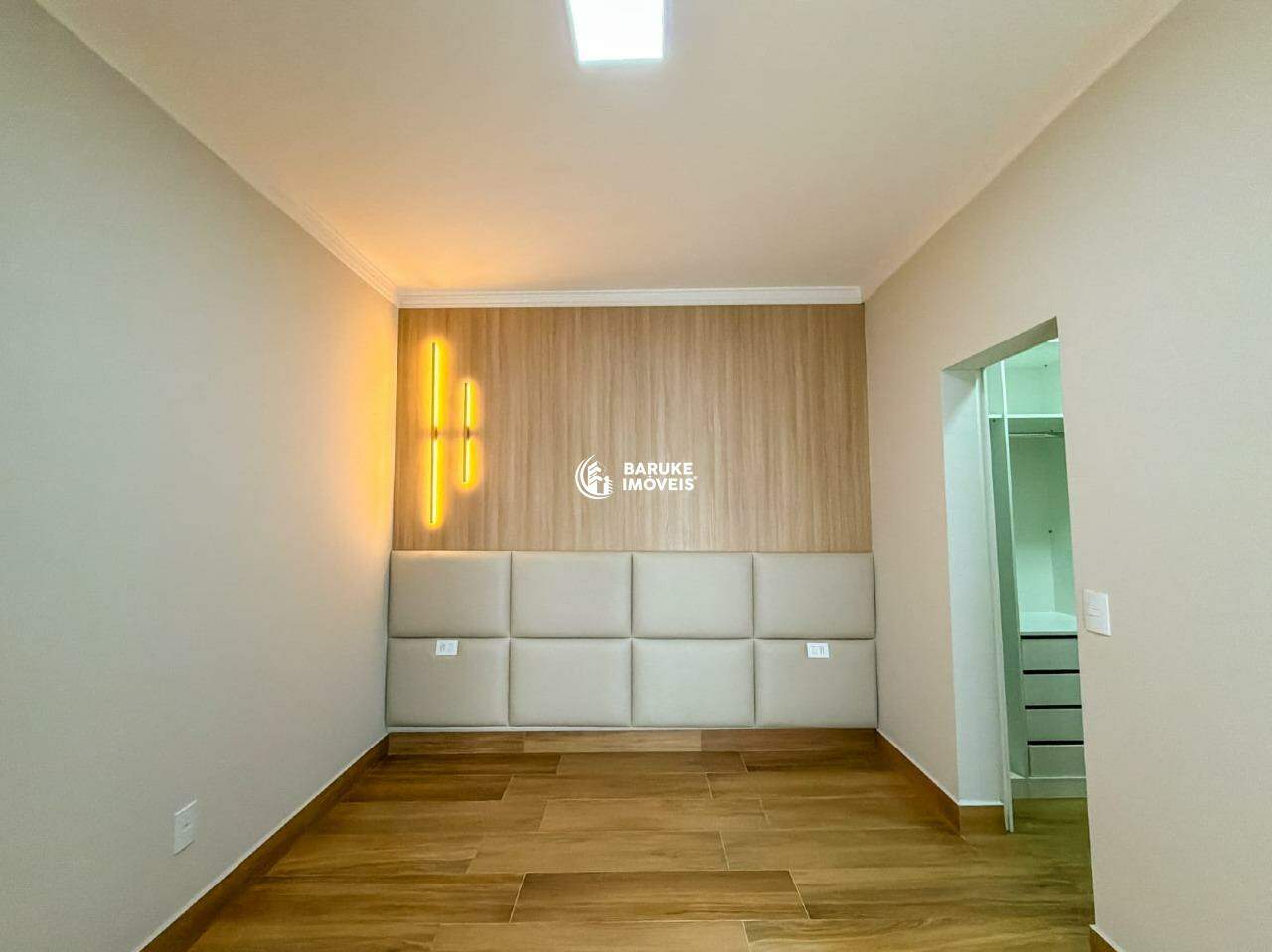 Casa de condomínio à venda no bairro JARDIM RESIDENCIAL MARIA DULCEIndaiatuba: 