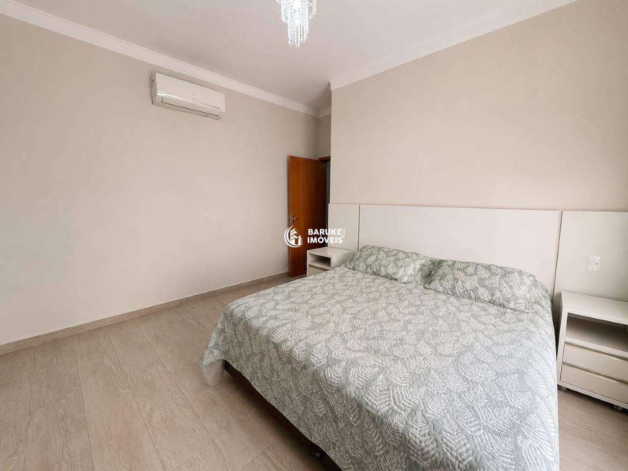Casa de condomínio à venda no bairro JARDINS DO IMPÉRIOIndaiatuba: 
