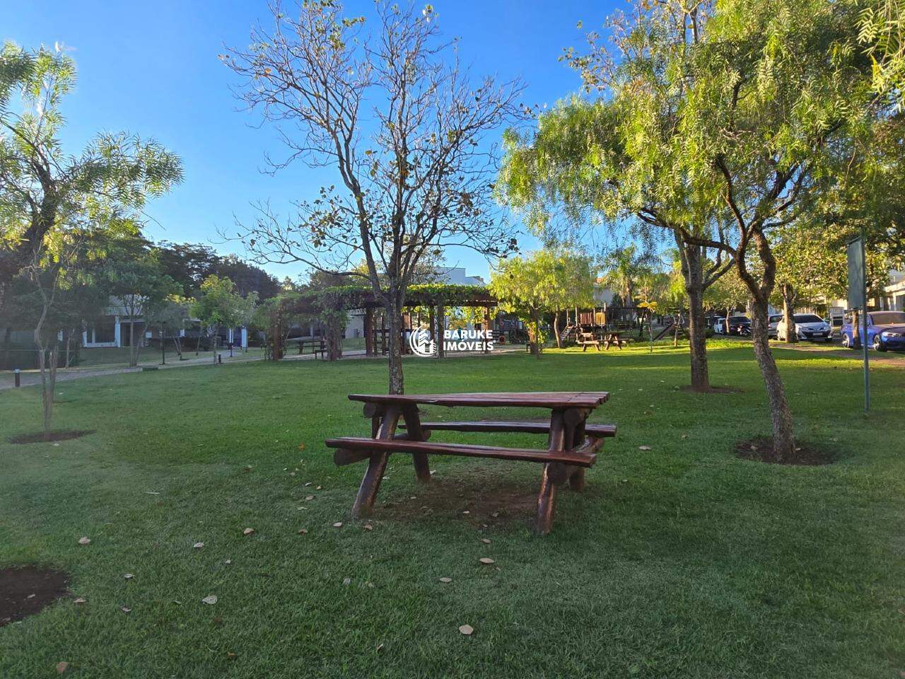 Terreno à venda no bairro JARDIM RESIDENCIAL SANTA CLARAIndaiatuba: 
