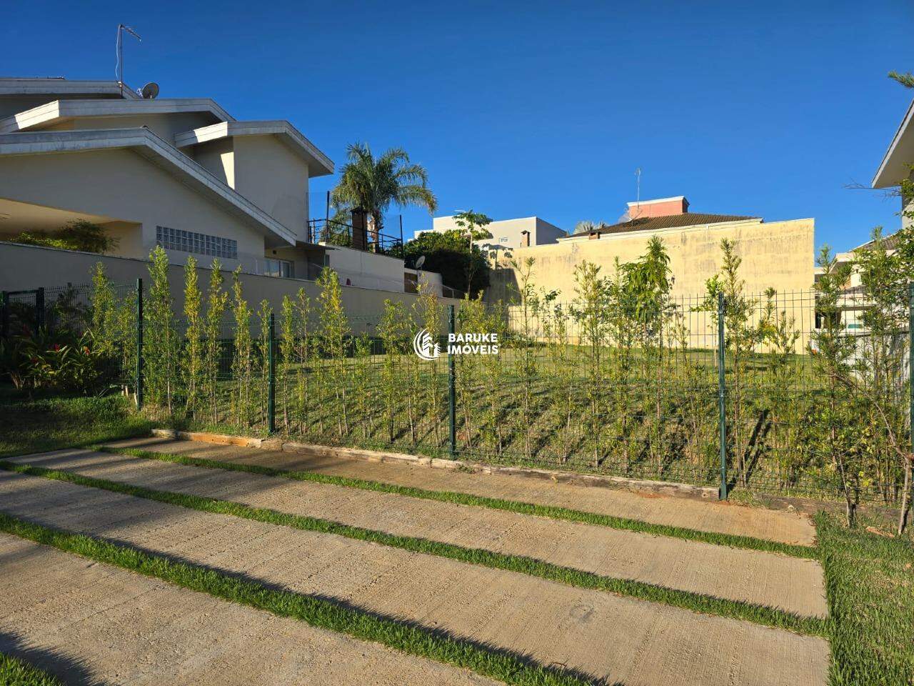 Terreno à venda no bairro JARDIM RESIDENCIAL SANTA CLARAIndaiatuba: 