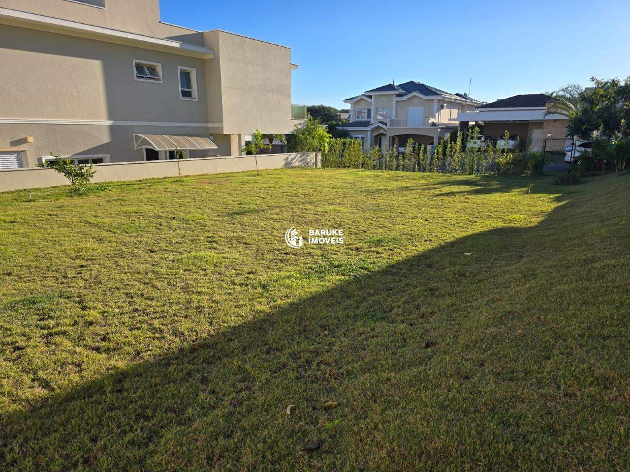 Terreno à venda no bairro JARDIM RESIDENCIAL SANTA CLARAIndaiatuba: 