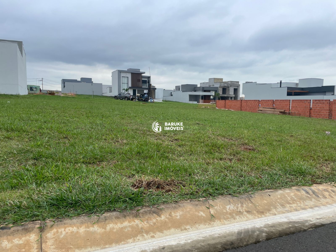 Terreno à venda no bairro JARDIM RESIDENCIAL DONA MARIA CANDIDAIndaiatuba: 