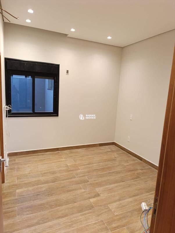 Casa de condomínio à venda no bairro JARDIM RESIDENCIAL DONA MARIA CANDIDAIndaiatuba: 
