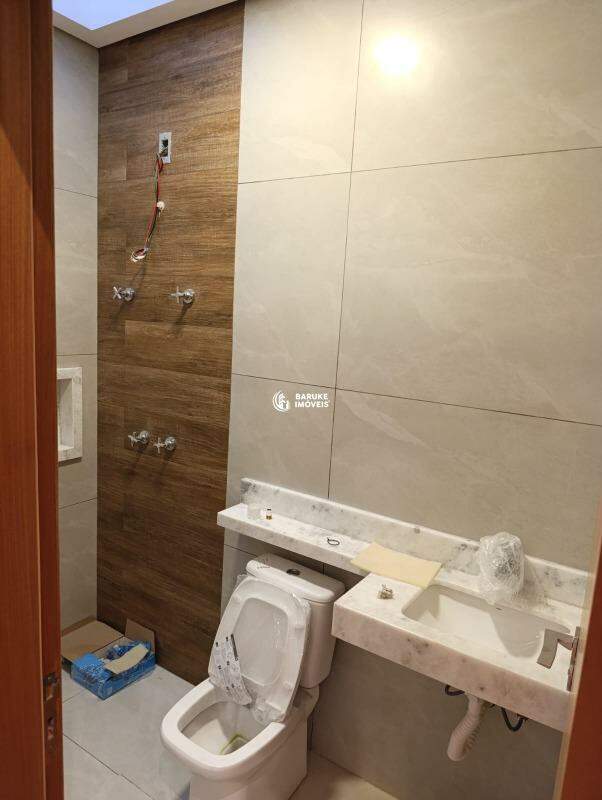 Casa de condomínio à venda no bairro JARDIM RESIDENCIAL DONA MARIA CANDIDAIndaiatuba: 