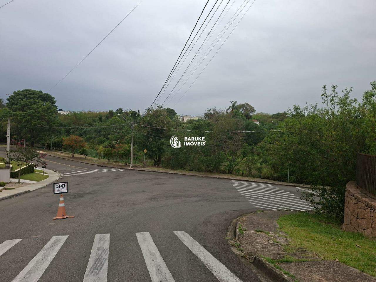 Terreno à venda no bairro JARDIM RESERVA BOM VIVER DE INDAIATUBAIndaiatuba: 