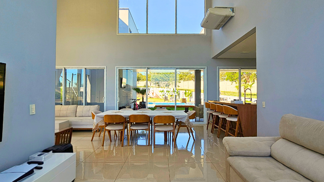Casa de condomínio à venda no bairro ItapecericaSALTO: 