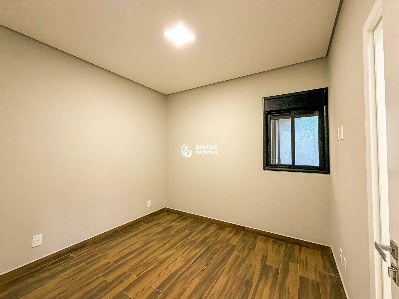Casa de condomínio à venda no bairro JARDIM MANTOVAIndaiatuba: 