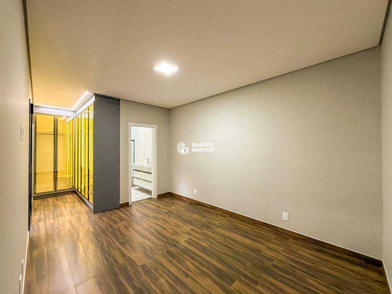 Casa de condomínio à venda no bairro JARDIM MANTOVAIndaiatuba: 