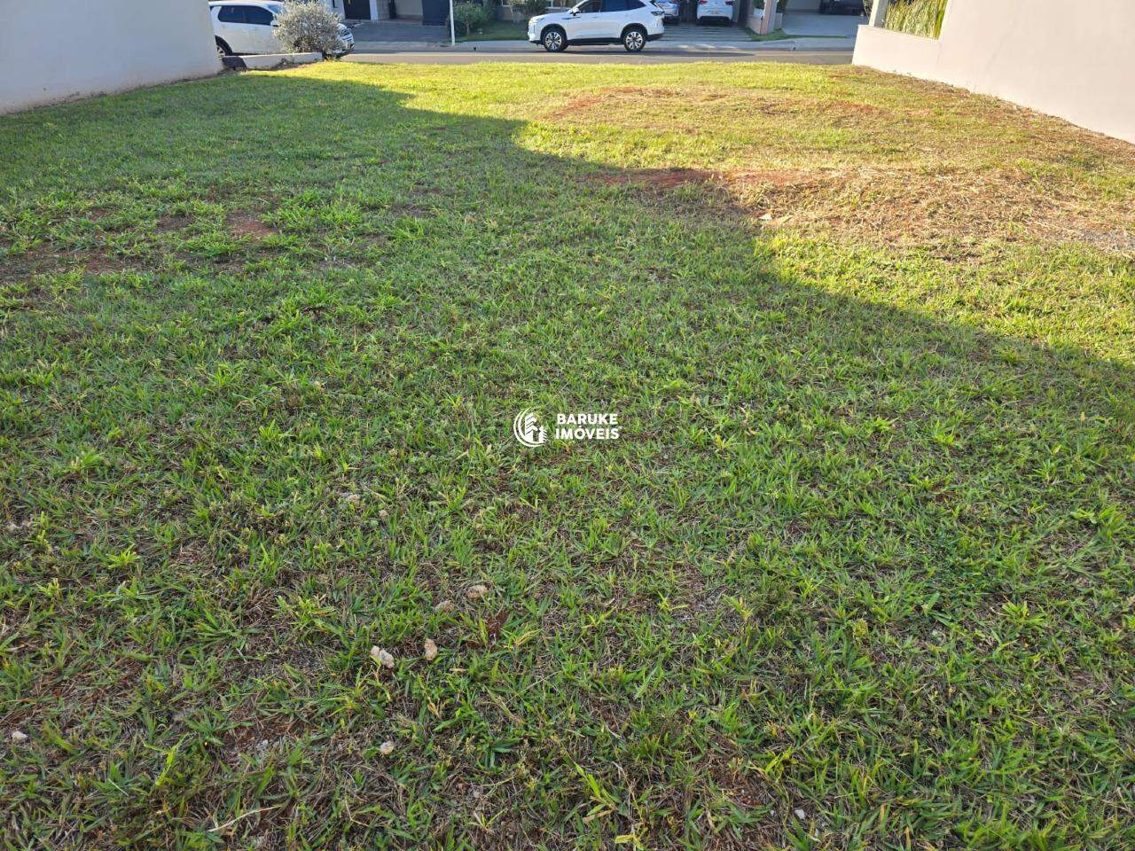Terreno à venda no bairro JARDIM RESIDENCIAL DONA LUCILLAIndaiatuba: 