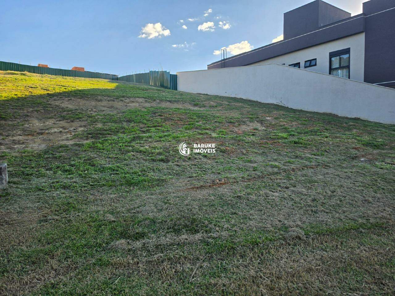 Terreno à venda no bairro Parque Villa dos PinheirosIndaiatuba: 