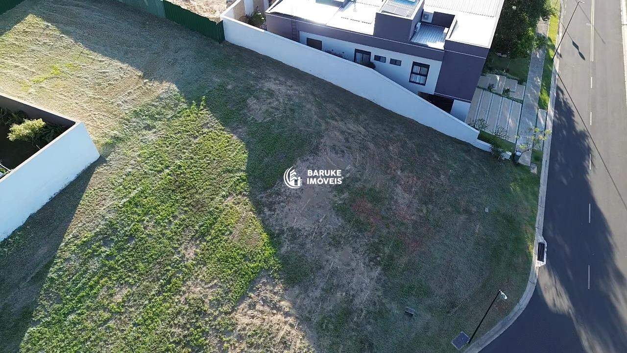 Terreno à venda no bairro Parque Villa dos PinheirosIndaiatuba: 