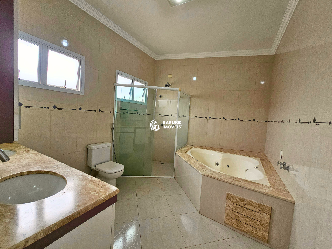Casa de condomínio à venda no bairro VILA SUICAIndaiatuba: 