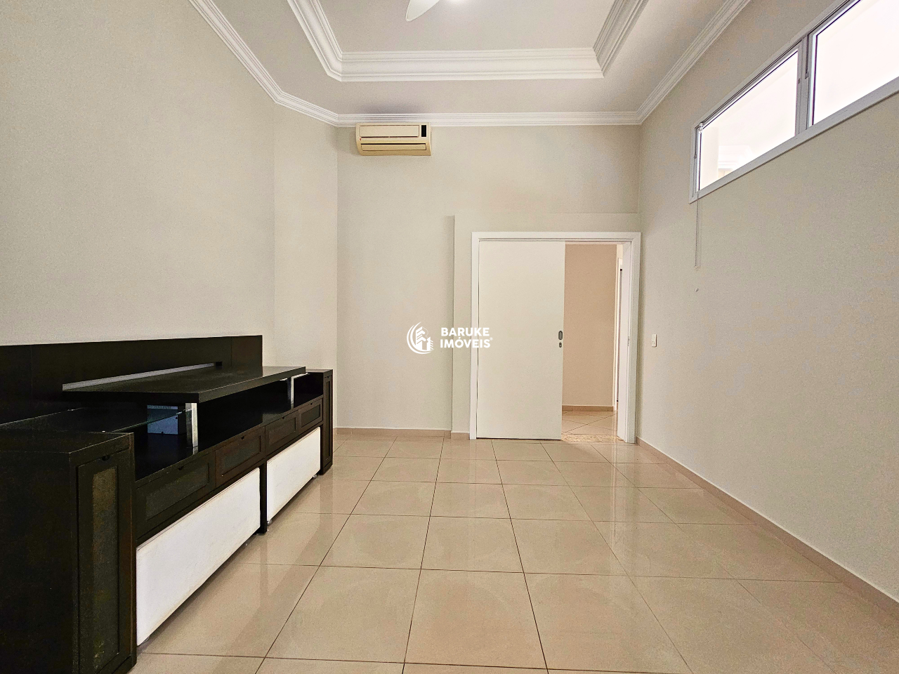 Casa de condomínio à venda no bairro VILA SUICAIndaiatuba: 