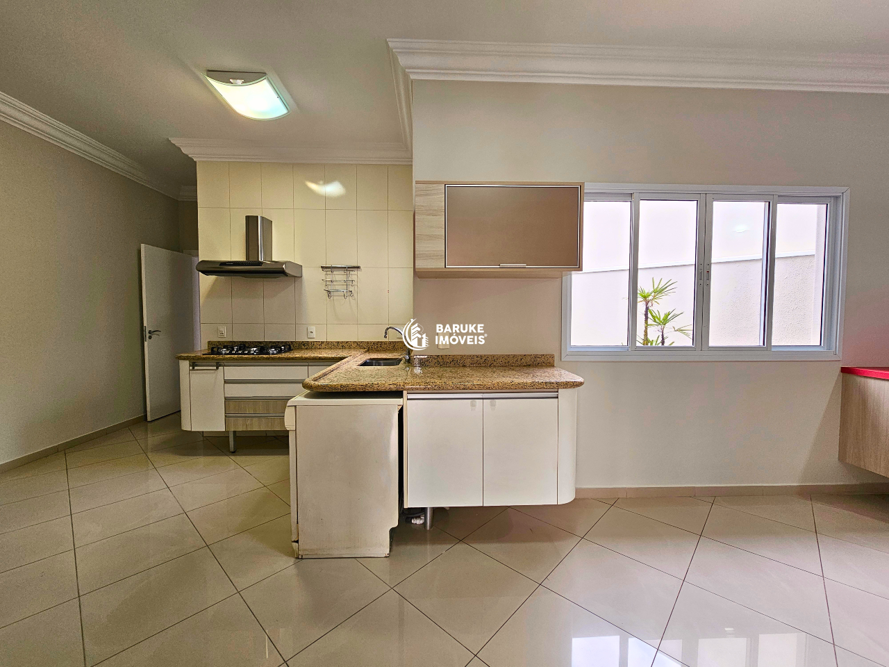 Casa de condomínio à venda no bairro VILA SUICAIndaiatuba: 
