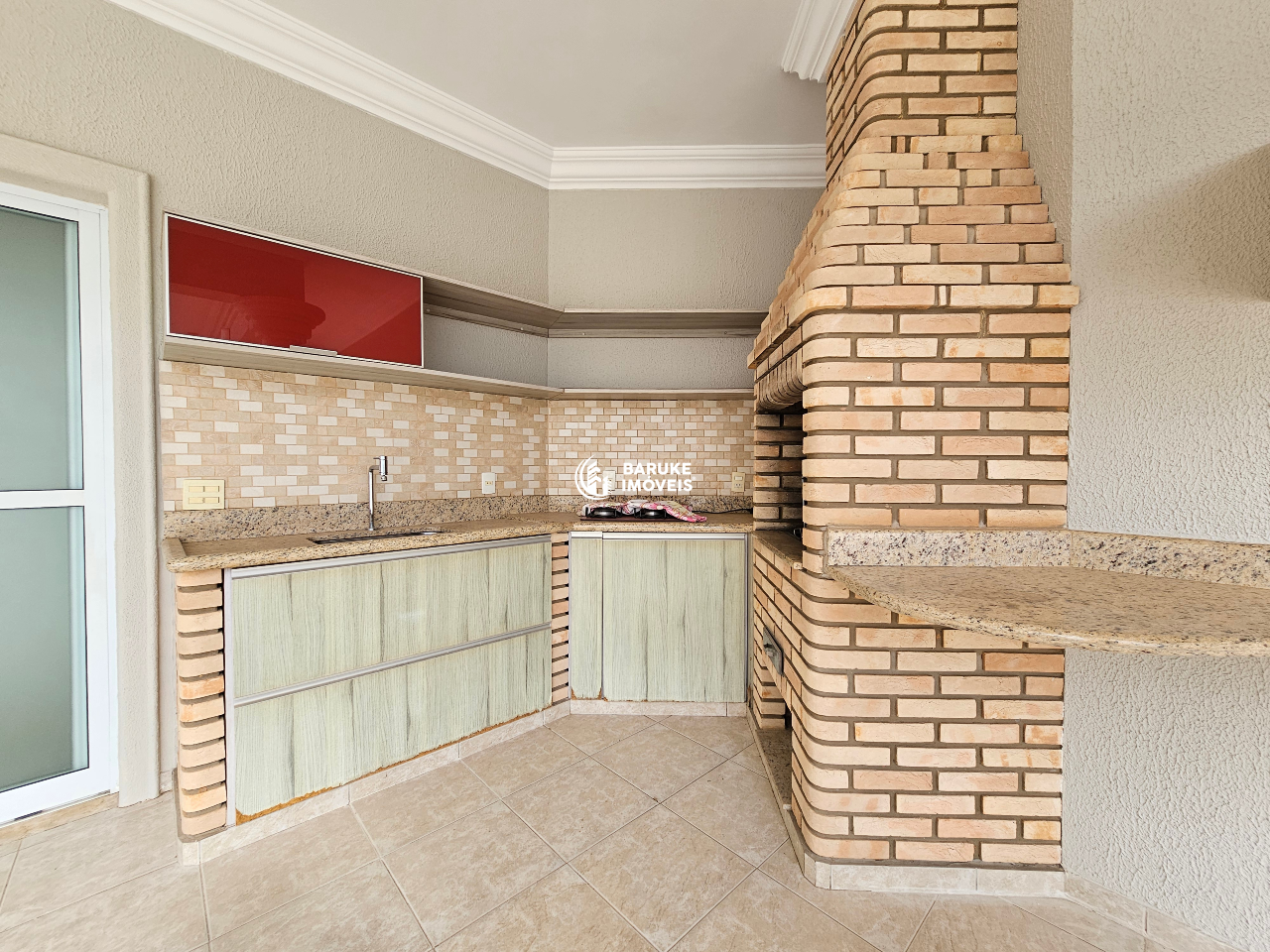 Casa de condomínio à venda no bairro VILA SUICAIndaiatuba: 