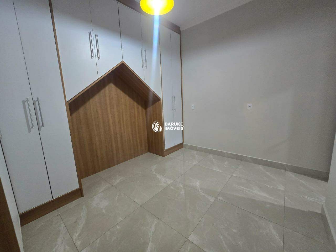 Casa de condomínio à venda no bairro JARDINS DO IMPÉRIOIndaiatuba: 