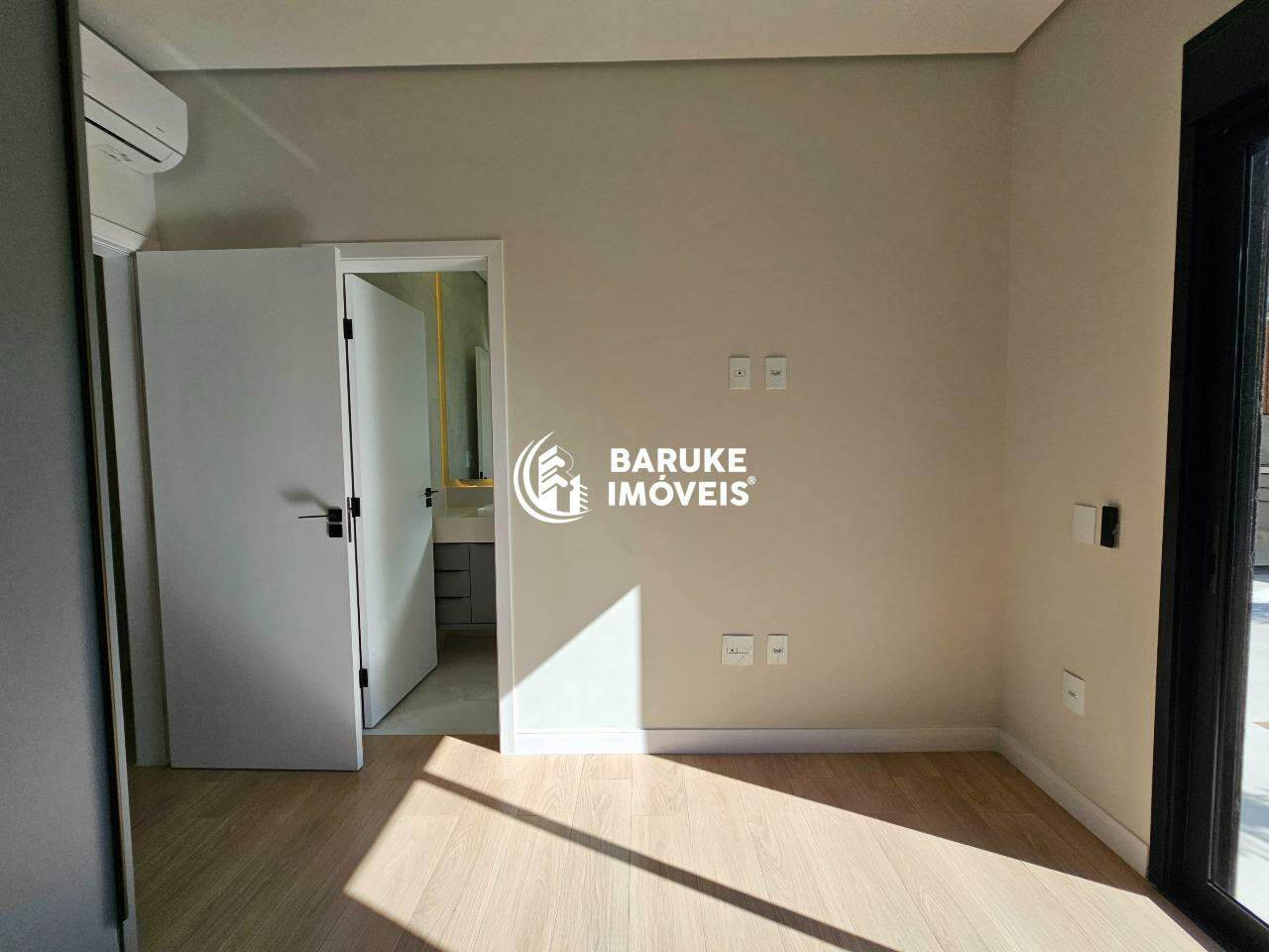 Casa de condomínio à venda no bairro JARDIM RESIDENCIAL DONA MARIA CANDIDAIndaiatuba: 