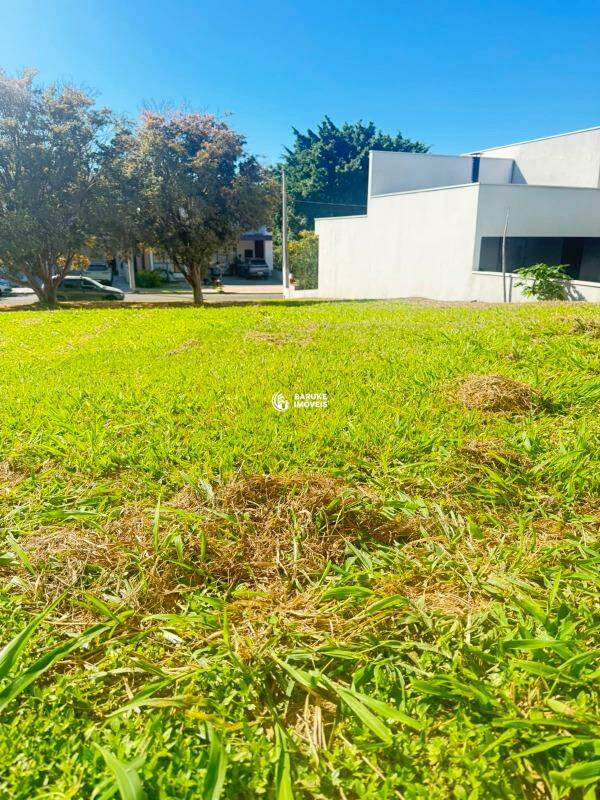 Terreno à venda no bairro JARDINS DI ROMAIndaiatuba: 