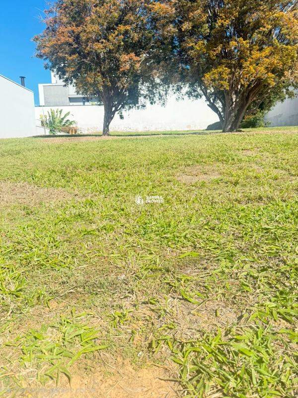 Terreno à venda no bairro JARDINS DI ROMAIndaiatuba: 