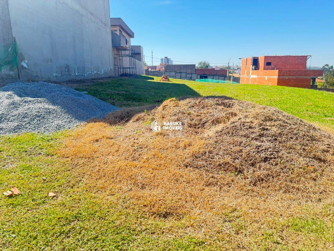 Terreno à venda no bairro JARDINS DI ROMAIndaiatuba: 