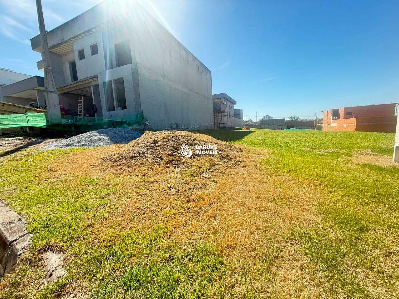 Terreno à venda no bairro JARDINS DI ROMAIndaiatuba: 