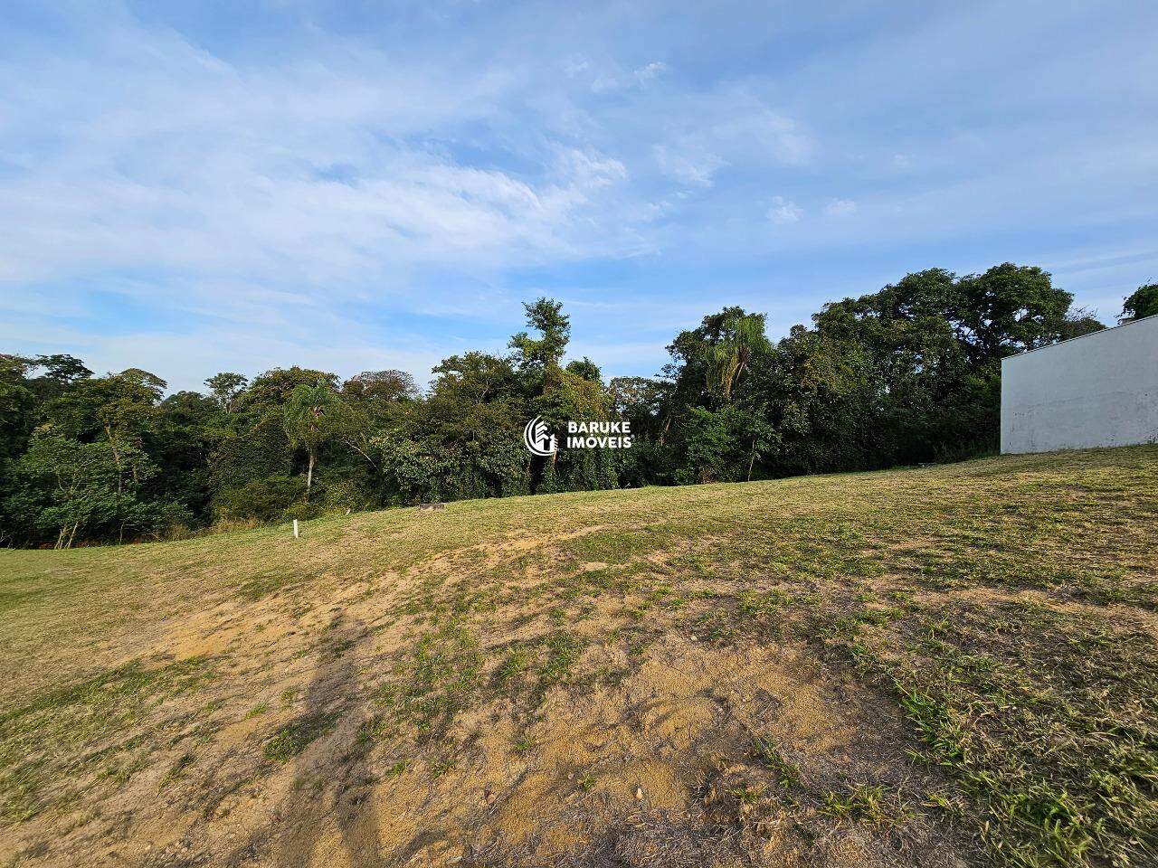 Terreno à venda no bairro Parque Villa dos PinheirosIndaiatuba: 