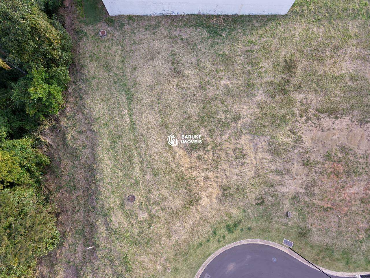 Terreno à venda no bairro Parque Villa dos PinheirosIndaiatuba: 
