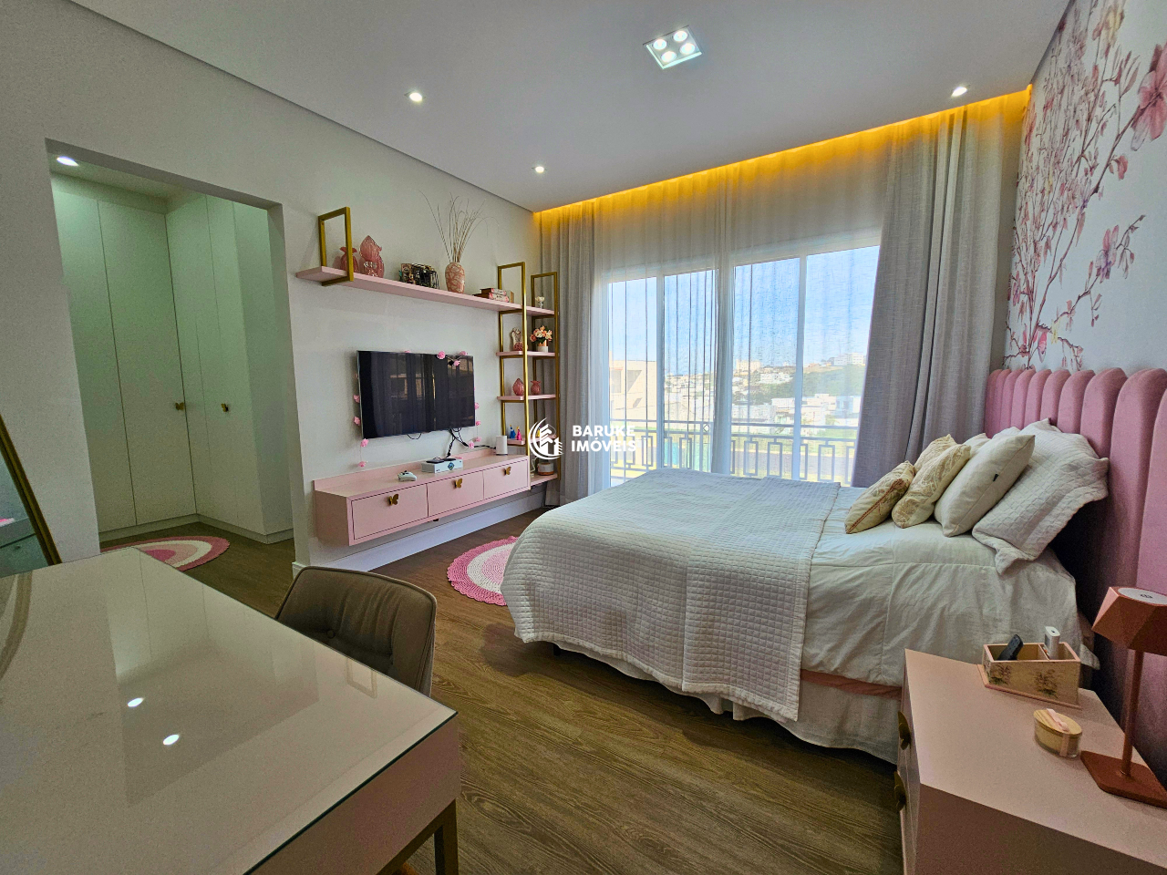 Casa de condomínio à venda no bairro Parque Villa dos PinheirosIndaiatuba: 