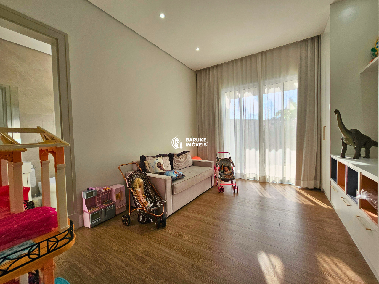 Casa de condomínio à venda no bairro Parque Villa dos PinheirosIndaiatuba: 