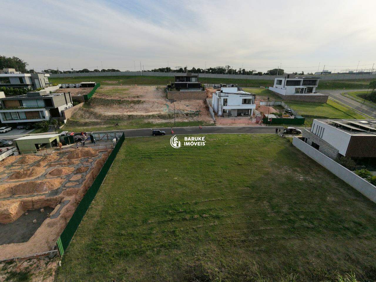 Terreno à venda no bairro Parque Villa dos PinheirosIndaiatuba: 