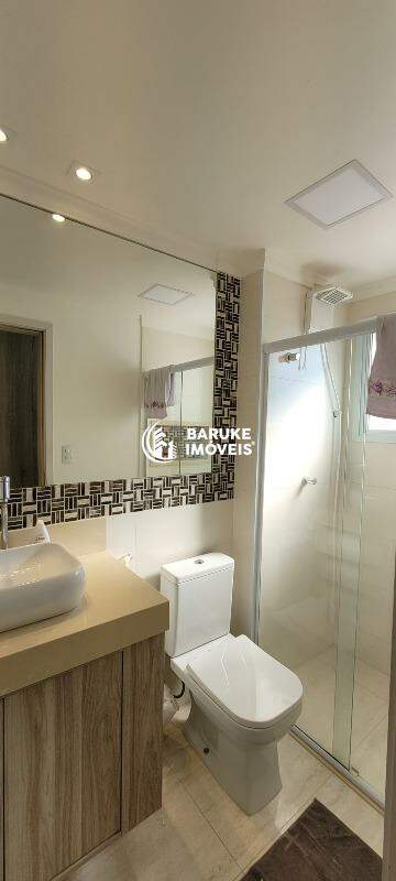 Apartamento à venda no bairro CENTROIndaiatuba: Banheiro social