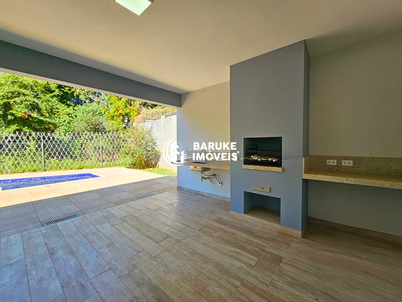 Casa de condomínio para aluguel no bairro JARDIM DOS LAGOSIndaiatuba: 