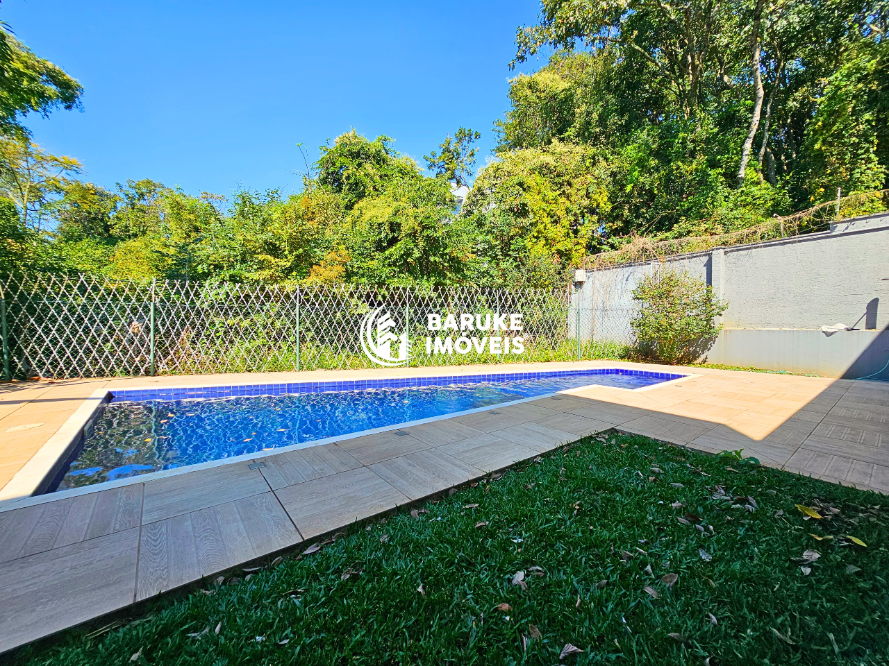 Casa de condomínio para aluguel no bairro JARDIM DOS LAGOSIndaiatuba: 