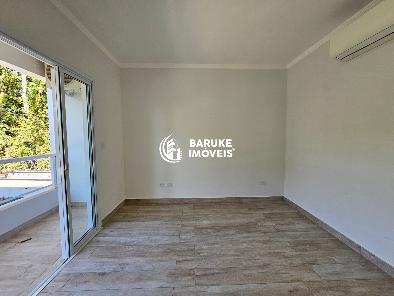 Casa de condomínio para aluguel no bairro JARDIM DOS LAGOSIndaiatuba: 