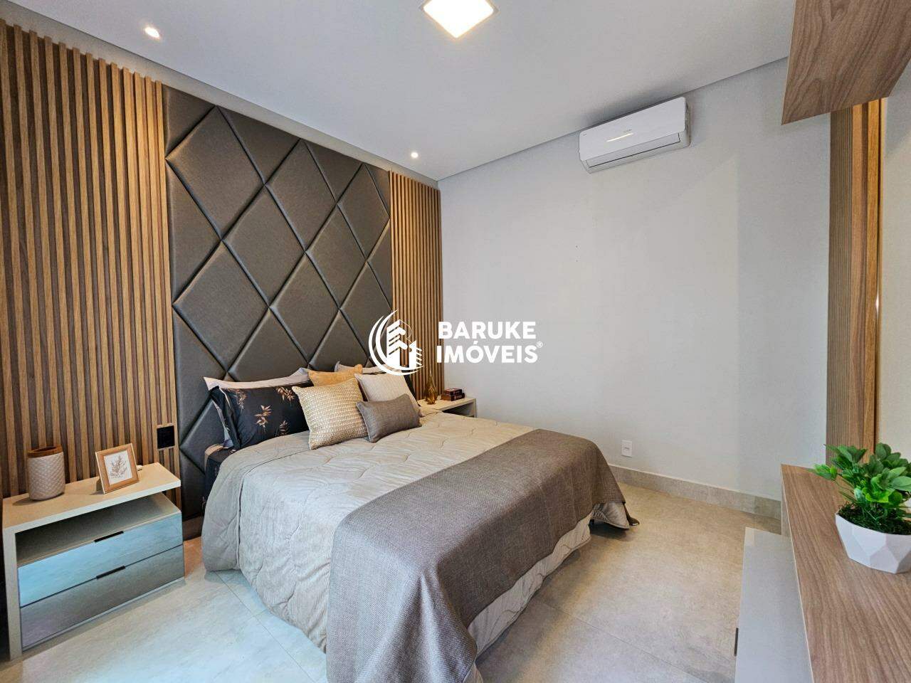 Casa de condomínio à venda no bairro JARDIM RESIDENCIAL MARIA DULCEIndaiatuba: 