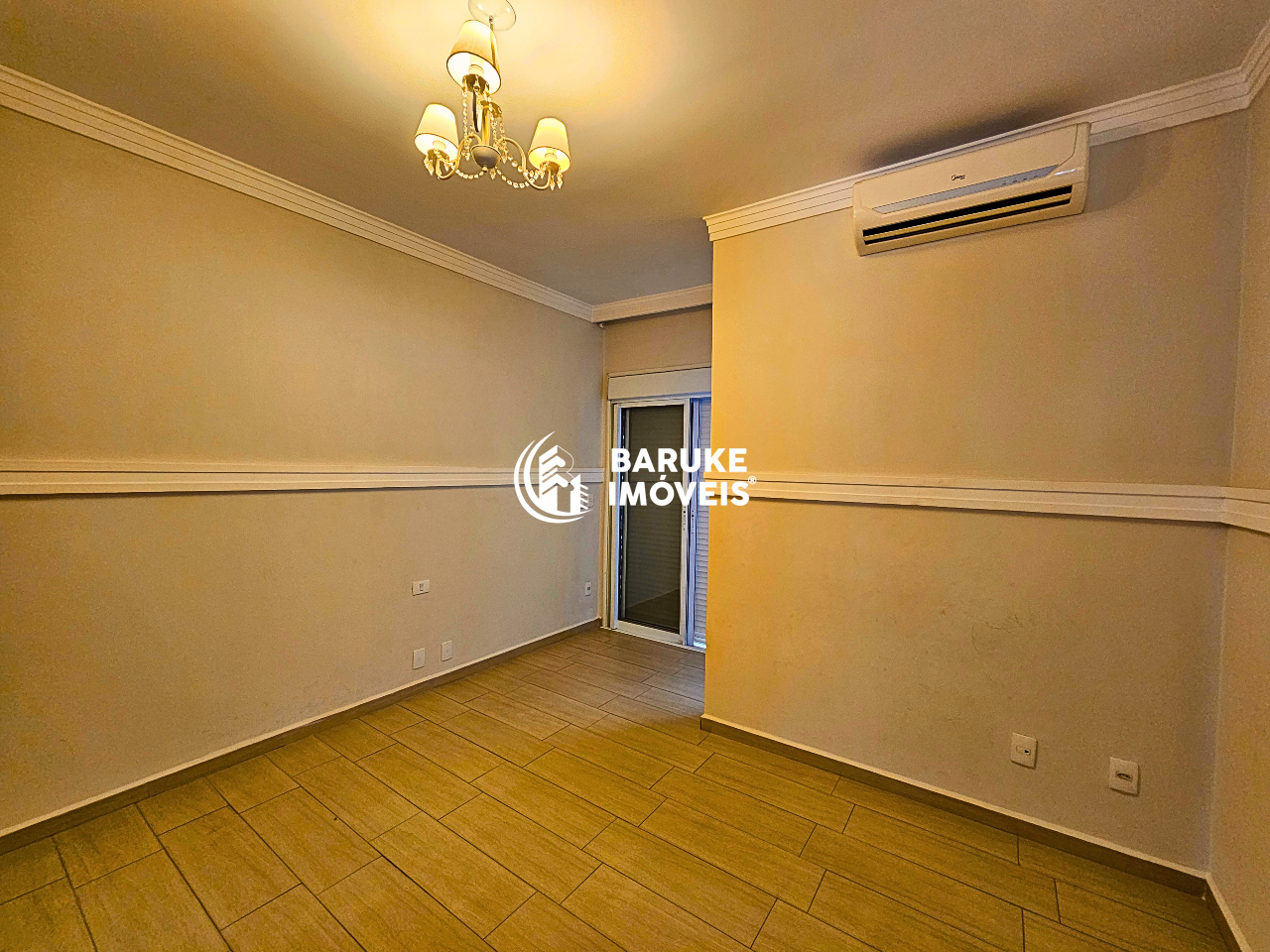 Casa de condomínio à venda no bairro JARDIM VILA PARADISOIndaiatuba: 