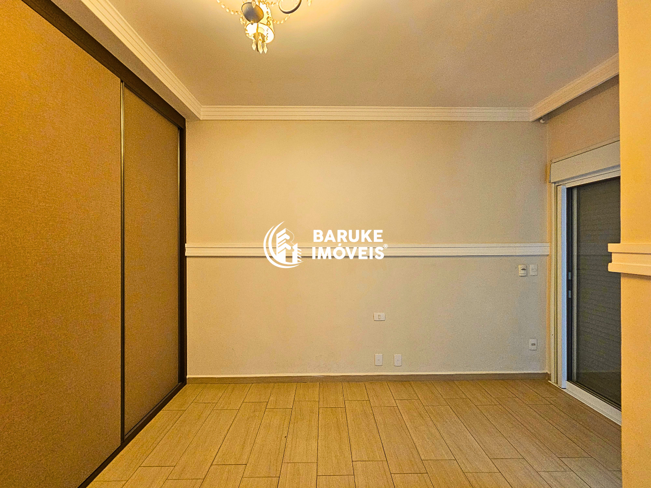 Casa de condomínio à venda no bairro JARDIM VILA PARADISOIndaiatuba: 